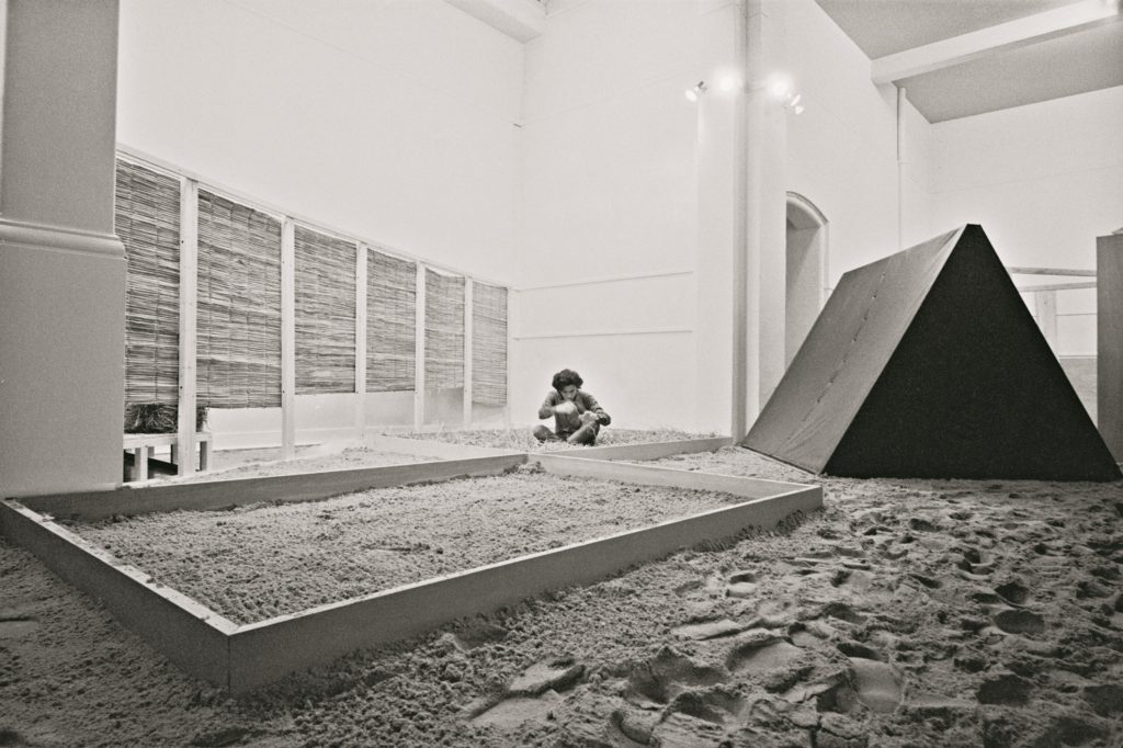 View of “Eden” (1969) at the Whitechapel Gallery, London, 1969 (c) César and Claudio Oiticica